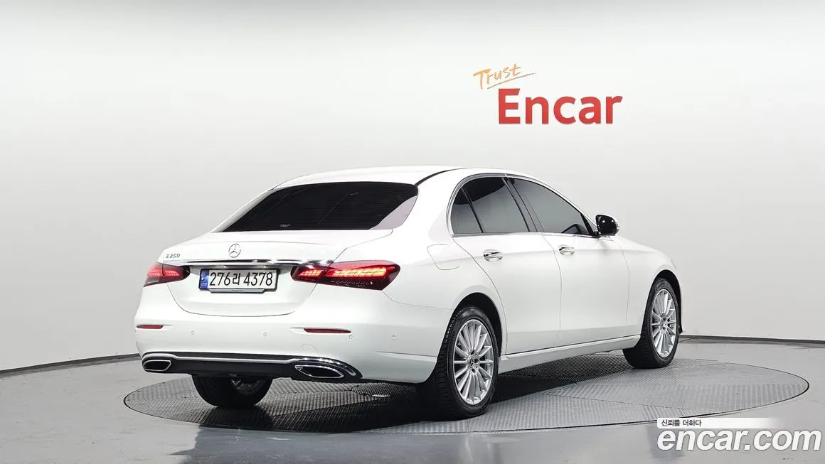 Mercedes-Benz E-Class 2023 из KR, фото 2