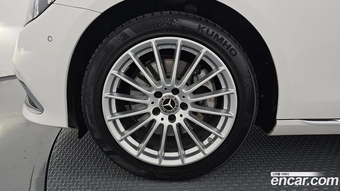 Mercedes-Benz E-Class 2023 из KR, фото 5