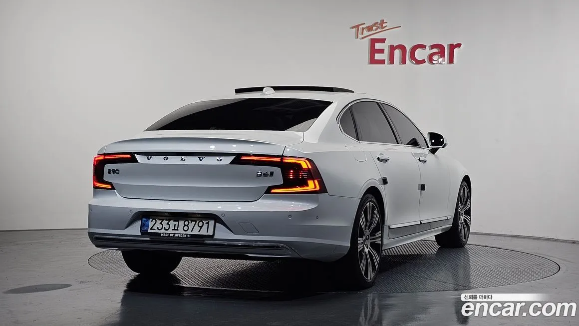 Volvo S90 2022 из KR, фото 2