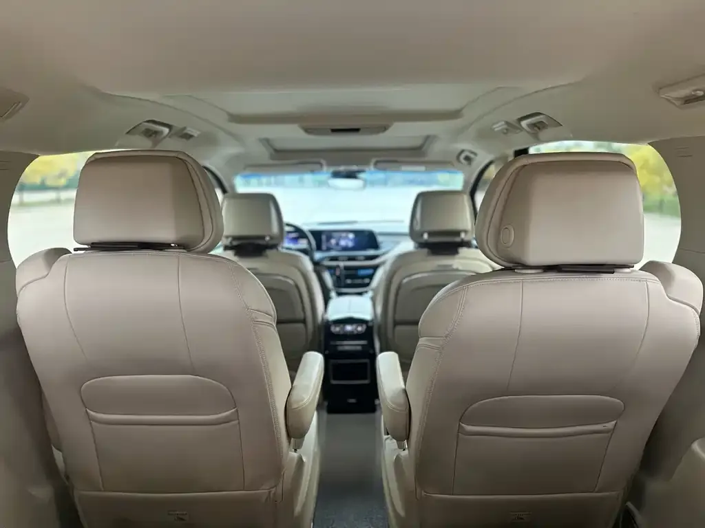 Buick GL8 2023 из CN, фото 8