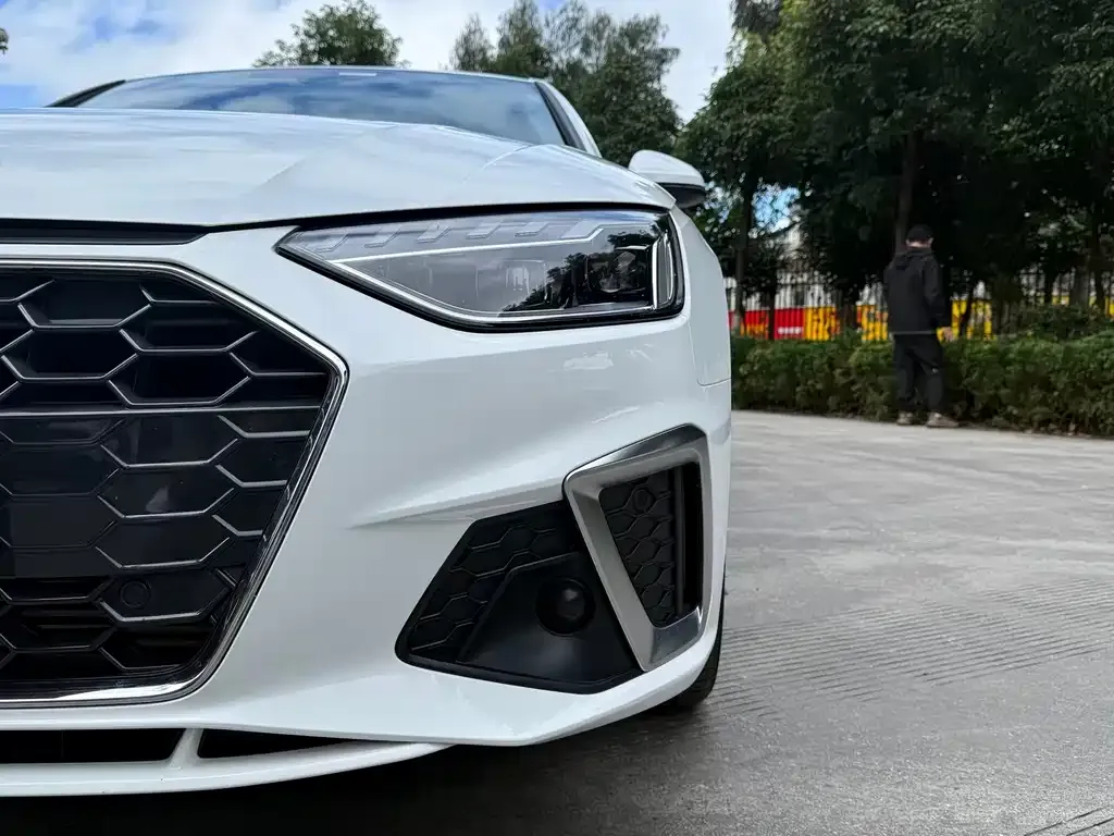 Audi A4L 2024 из CN, фото 10