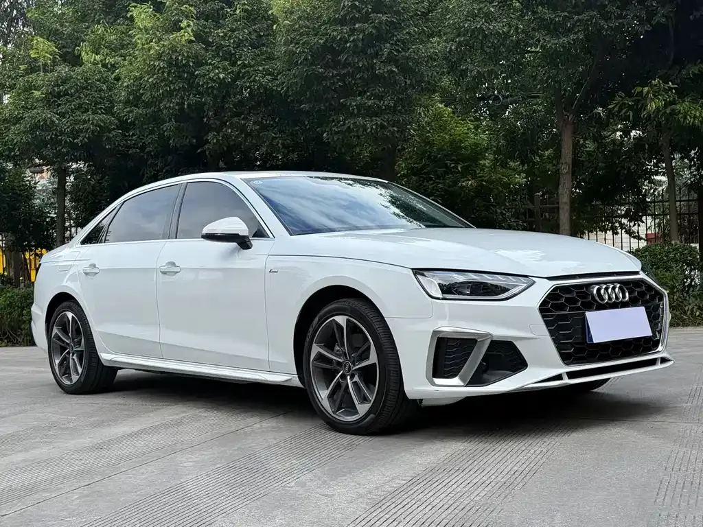 Audi A4L 2024 из CN, фото 2