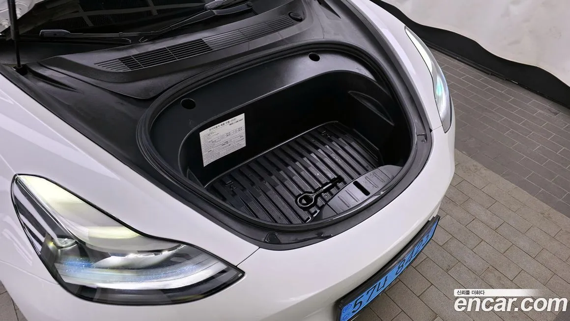 Tesla Model 3 — фото 6