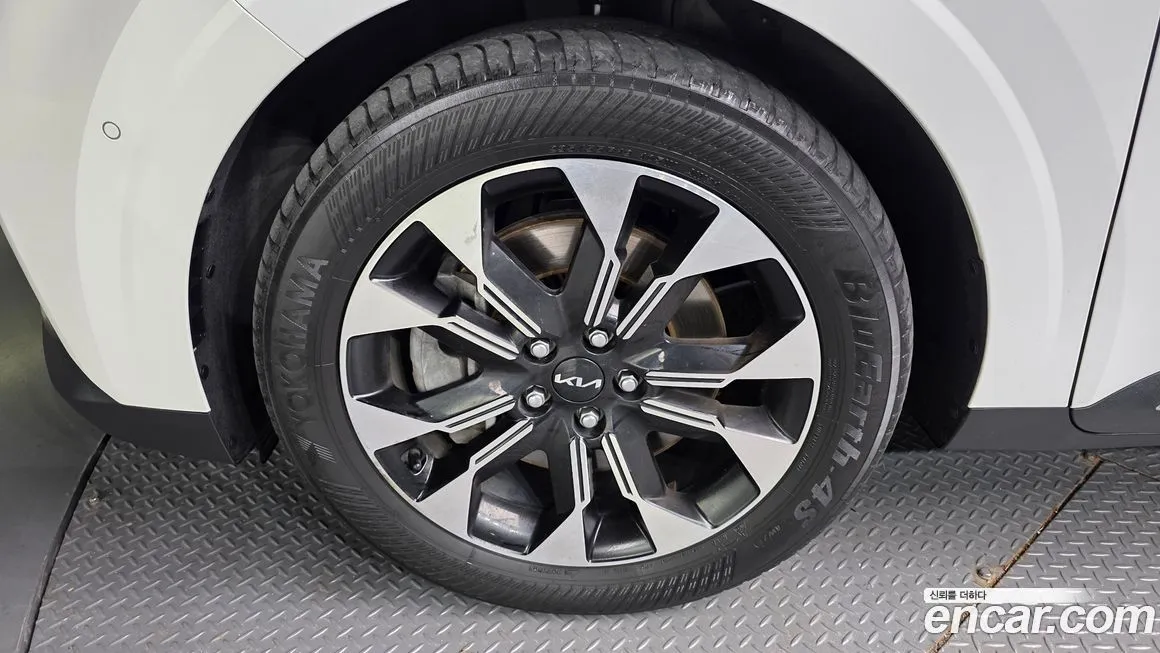 Kia Carnival 2023 из KR, фото 5