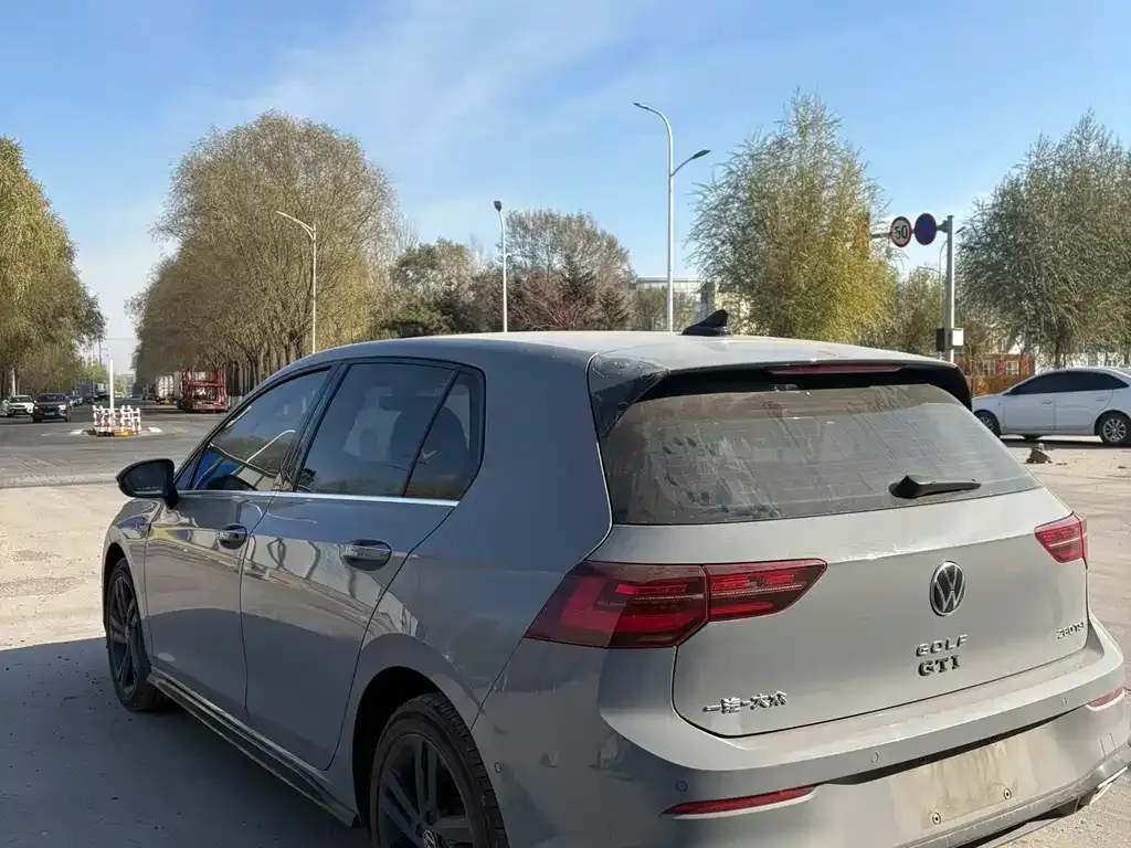 Volkswagen Golf 2021 из CN, фото 2