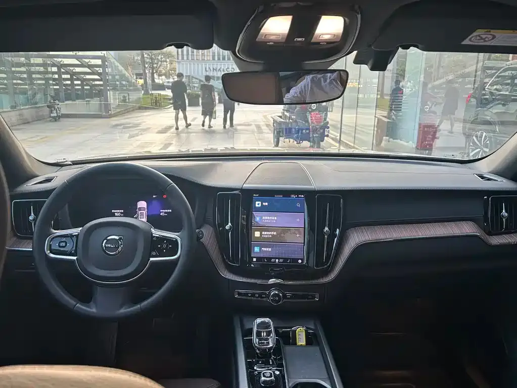 Volvo XC60 PHEV 2023 из CN, фото 6