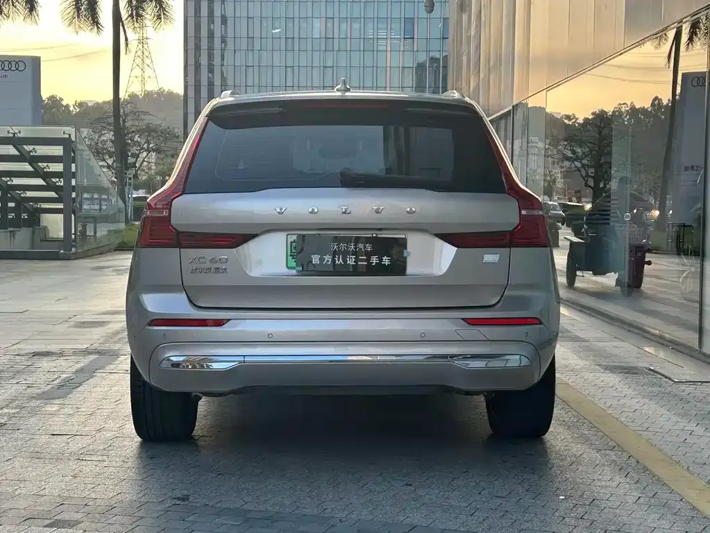 Volvo XC60 PHEV 2023 из CN, фото 9