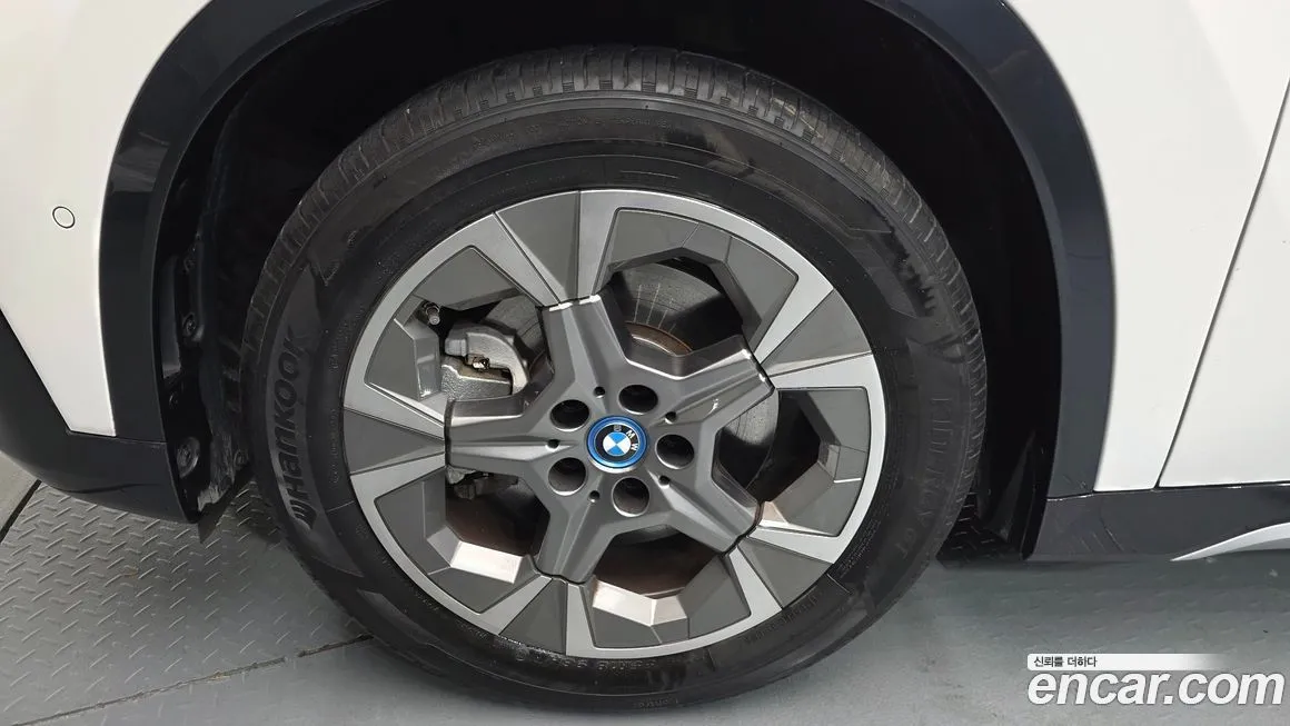 BMW iX1 2024 из KR, фото 5