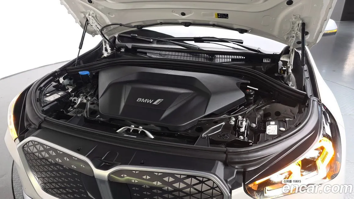 BMW iX1 2024 из KR, фото 6