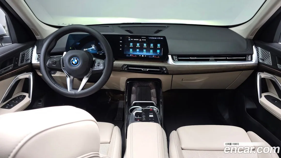 BMW iX1 2024 из KR, фото 7