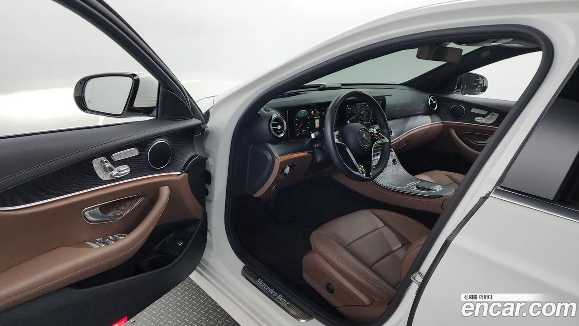 Mercedes-Benz E-Class 2023 из KR, фото 10