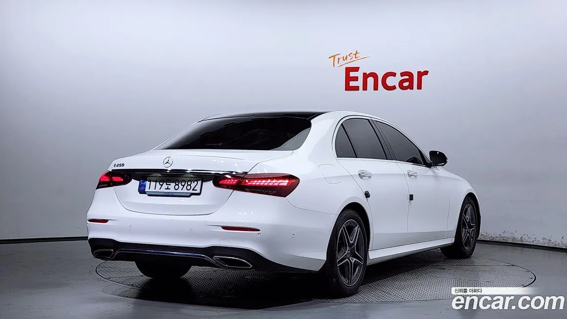 Mercedes-Benz E-Class 2023 из KR, фото 2