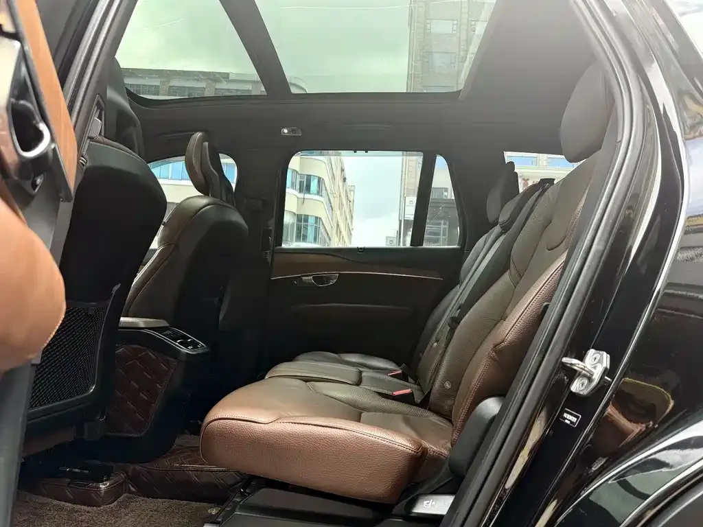Volvo XC90 2021 из CN, фото 7