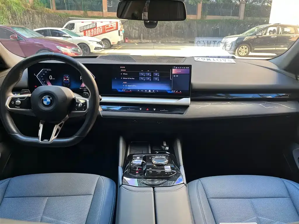 BMW 5 Series 2024 из CN, фото 4