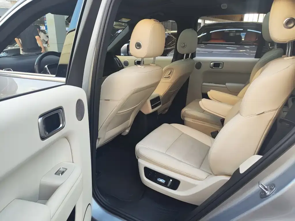 Li Auto L8 2023 из CN, фото 8