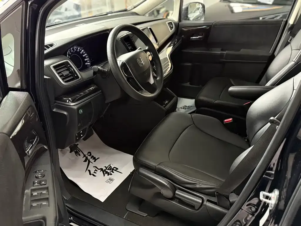 Honda Odyssey 2021 из CN, фото 4