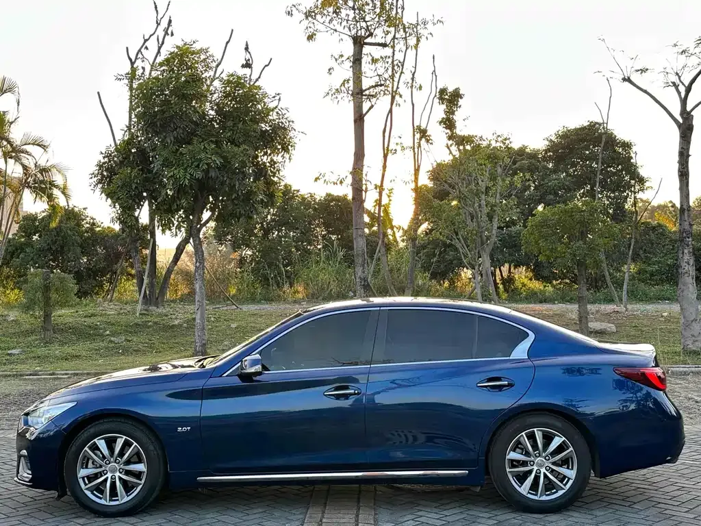 Infiniti Q50L 2021 из CN, фото 8