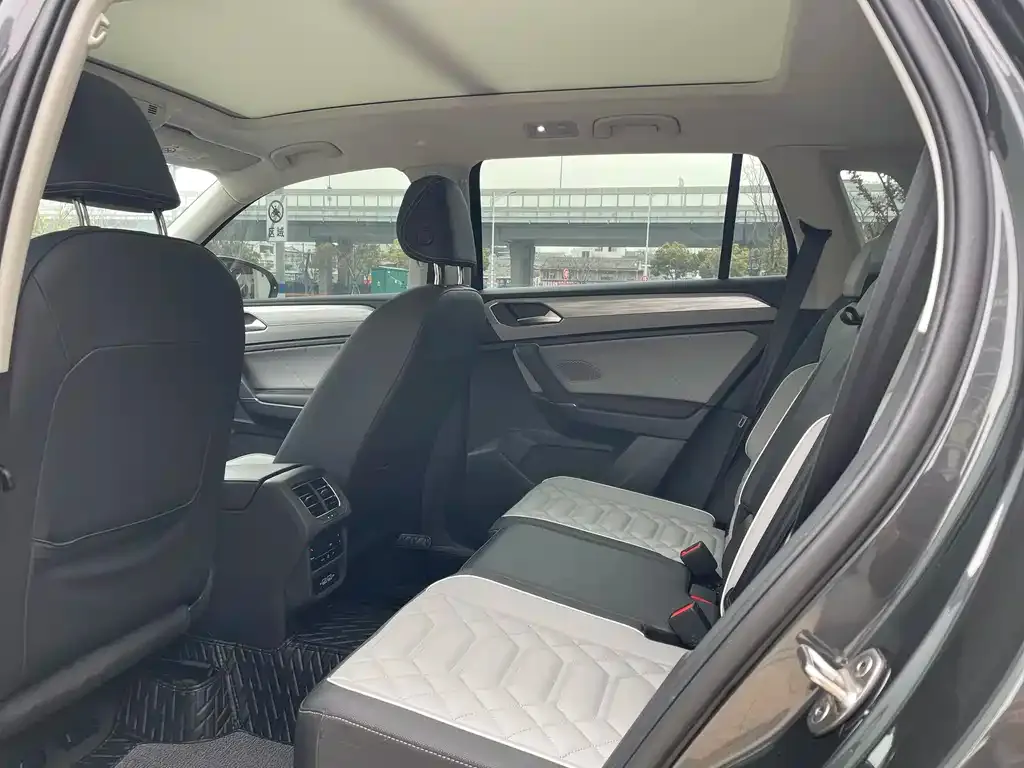 Volkswagen Tayron 2023 из CN, фото 6