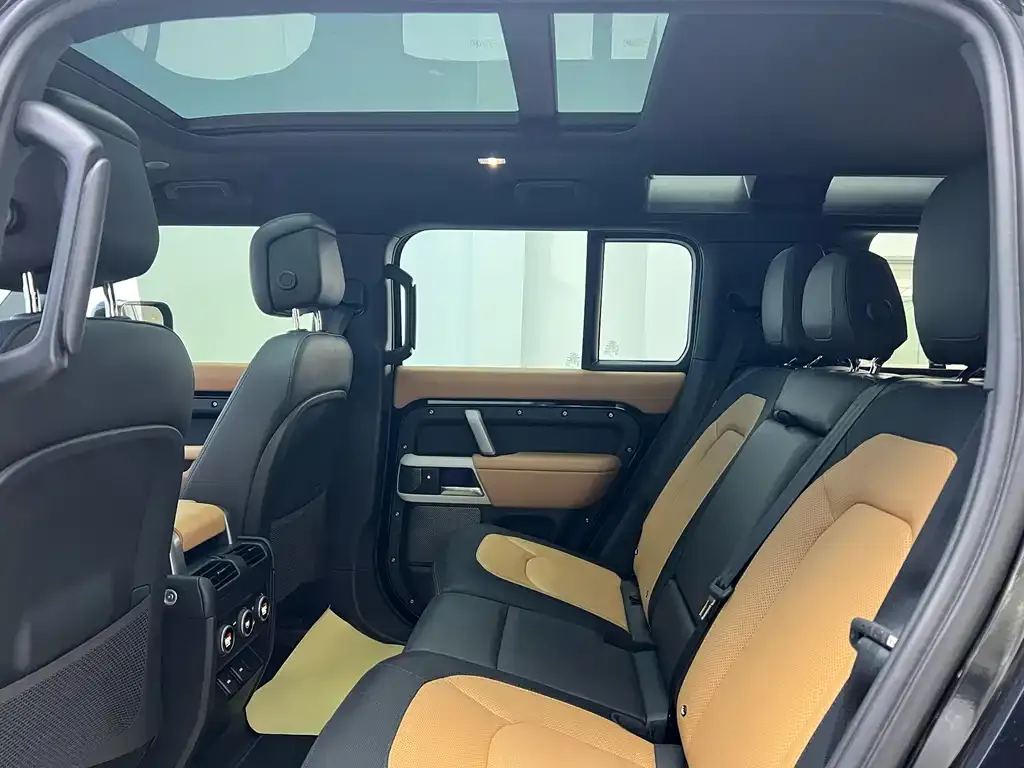 Land Rover Defender 2024 из CN, фото 10