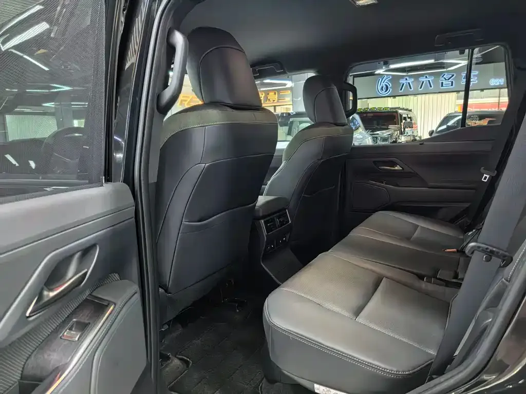 Lexus GX 2024 из CN, фото 8