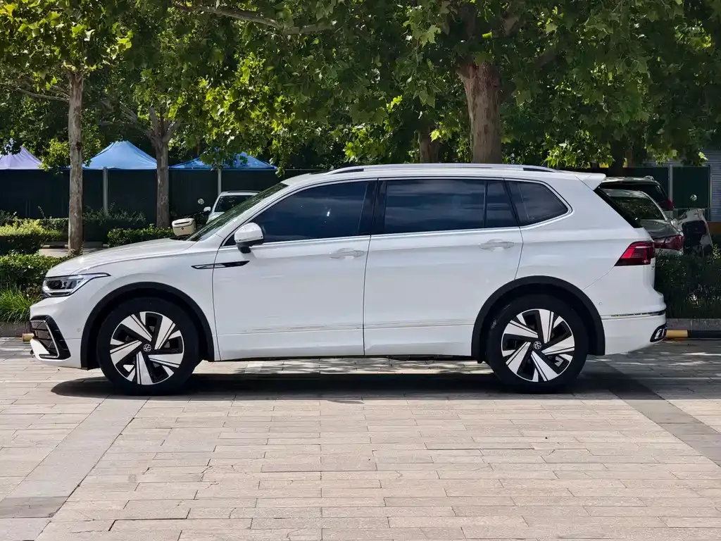 [object Object] Tiguan L 2023 из CN, фото 3