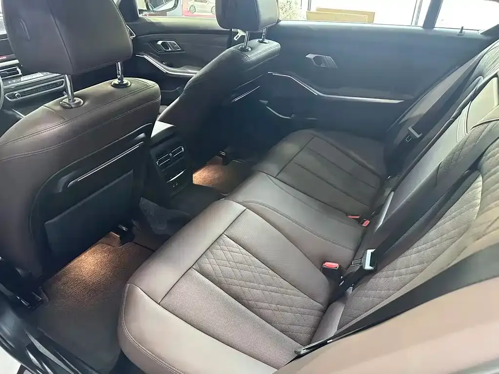 BMW 3 Series — фото 10