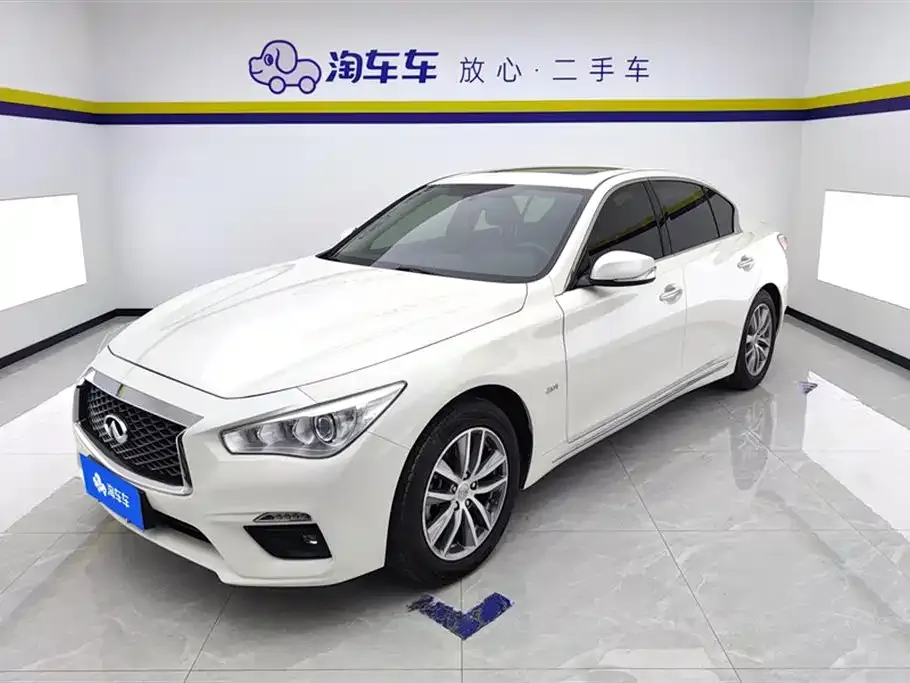Infiniti Q50L 2023 из CN, фото 1