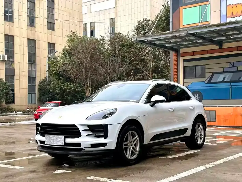 Porsche Macan — фото 1