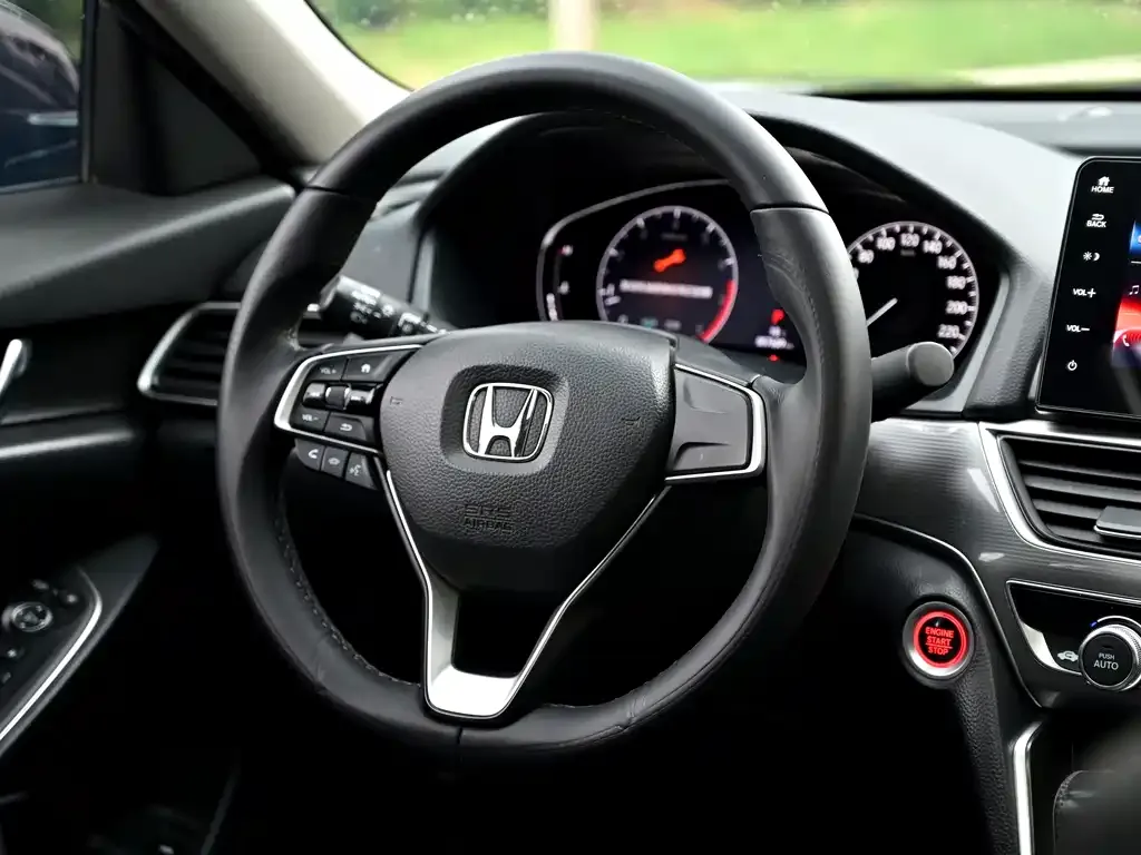 Honda Accord — фото 10