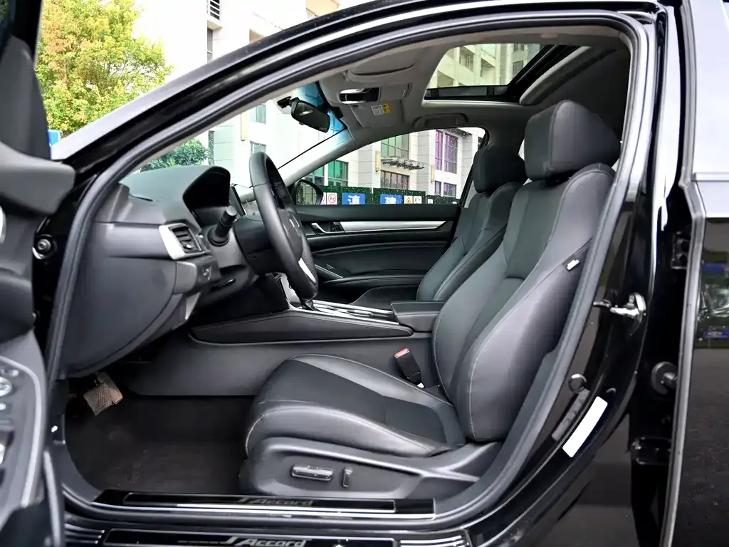 Honda Accord — фото 5