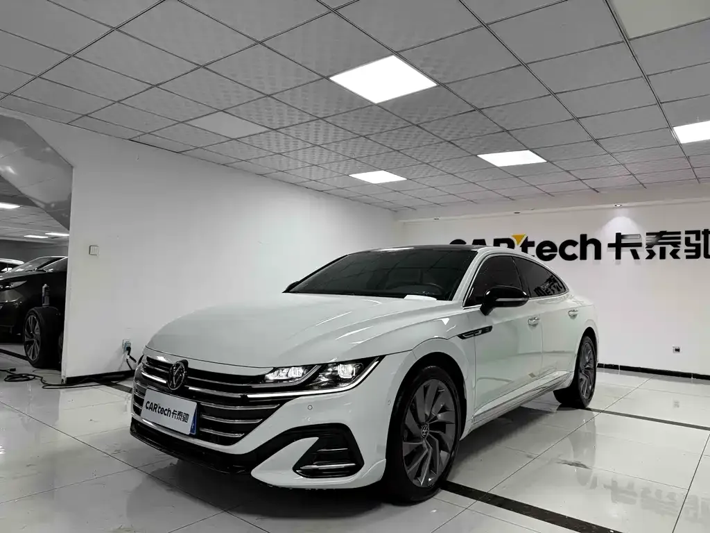 Volkswagen CC 2024 из CN, фото 1