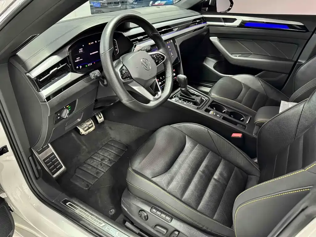 Volkswagen CC 2024 из CN, фото 4