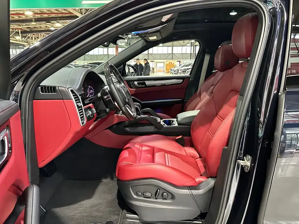 Porsche Cayenne 2023 из CN, фото 8