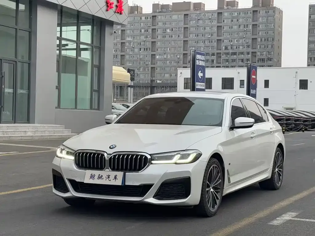 BMW 5 Series — фото 2