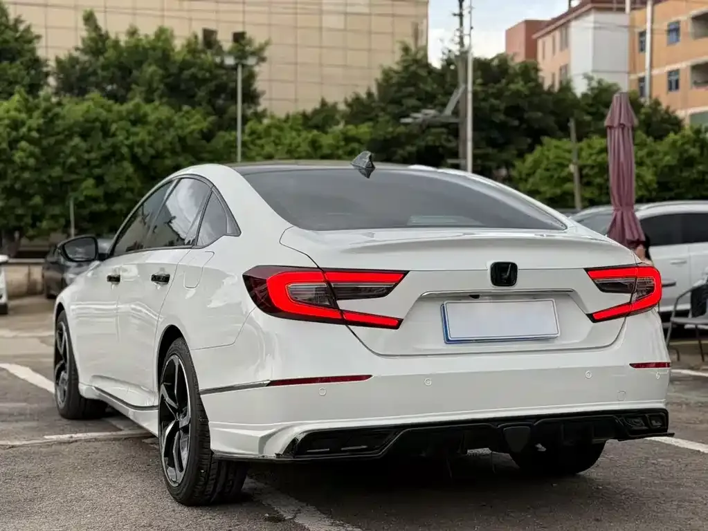 Honda Accord 2023 из CN, фото 8