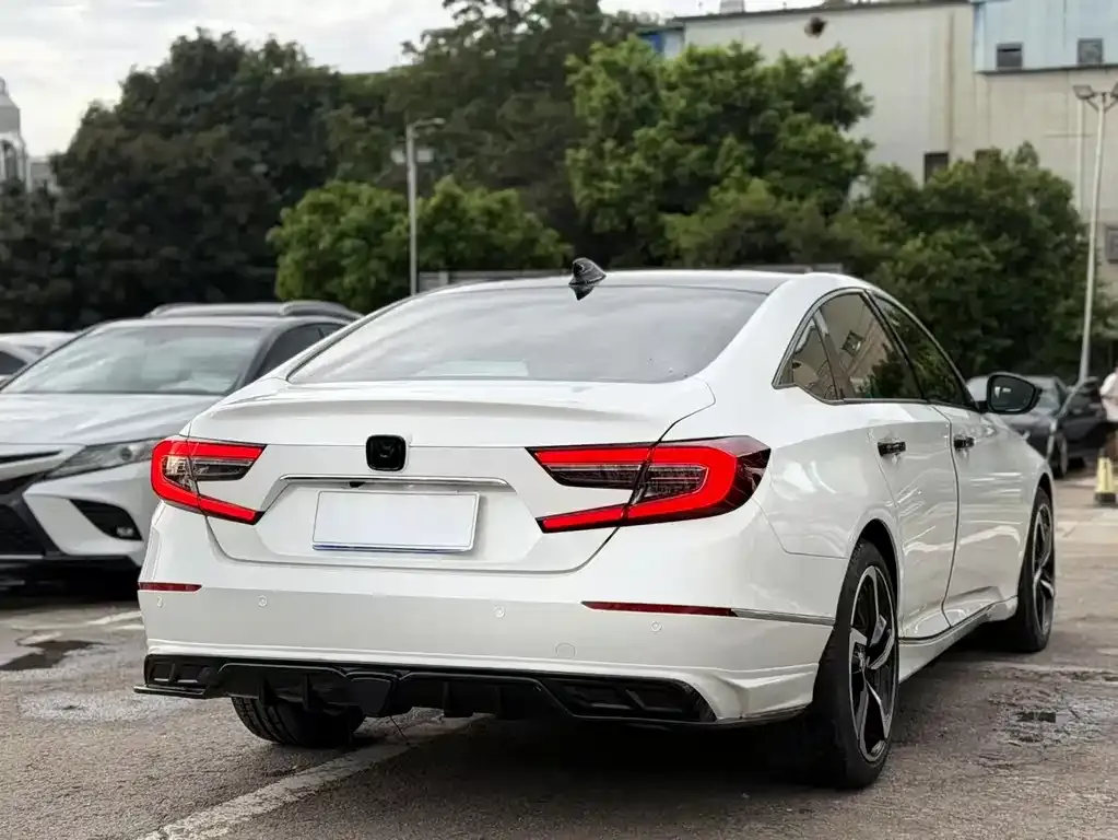 Honda Accord 2023 из CN, фото 9