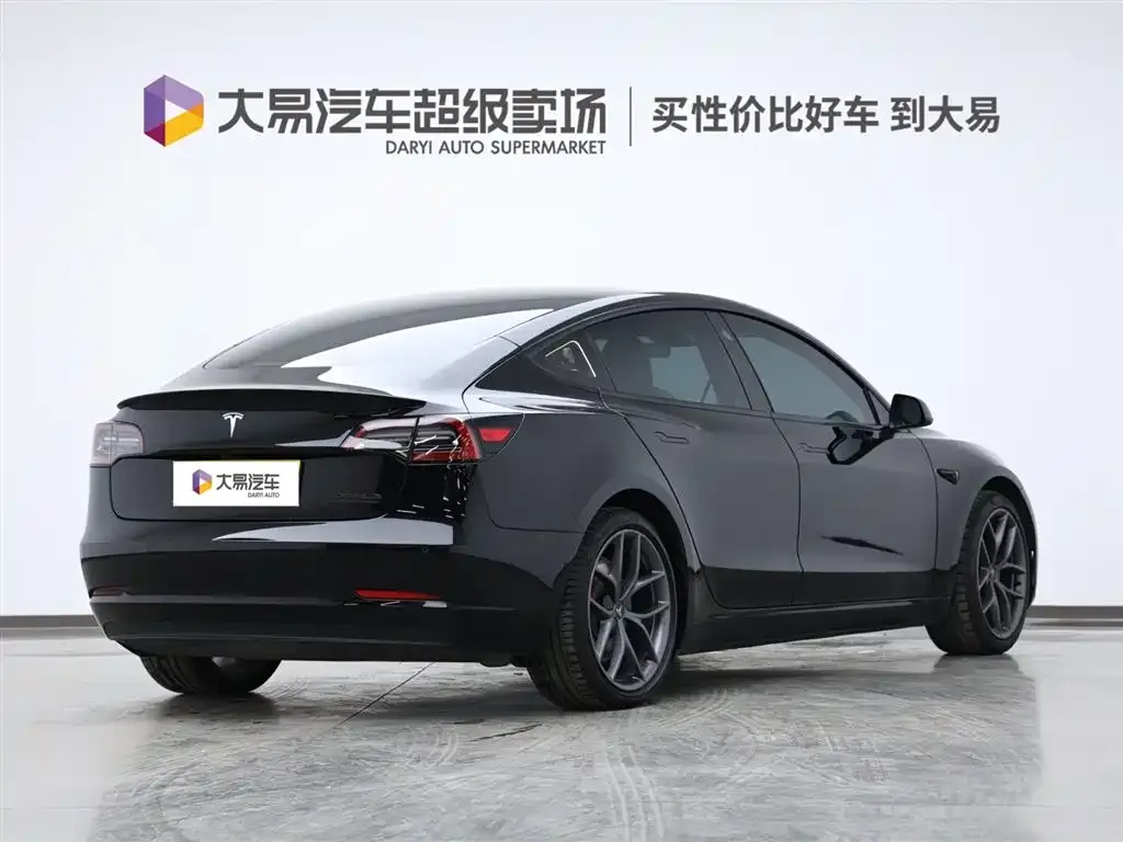 Tesla Model 3 2023 из CN, фото 3