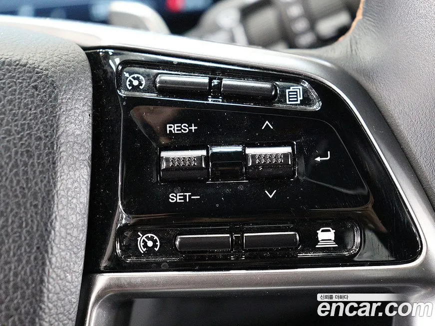 KG Mobility (Ssangyong) Torres — фото 9