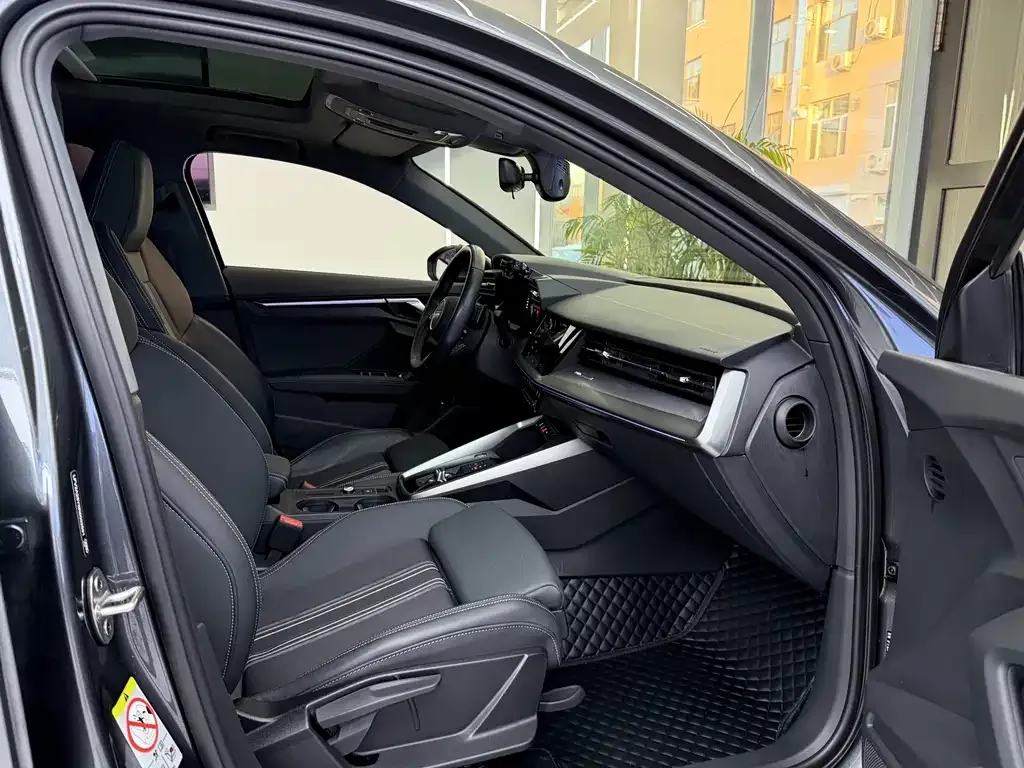 Audi A3 2024 из CN, фото 6