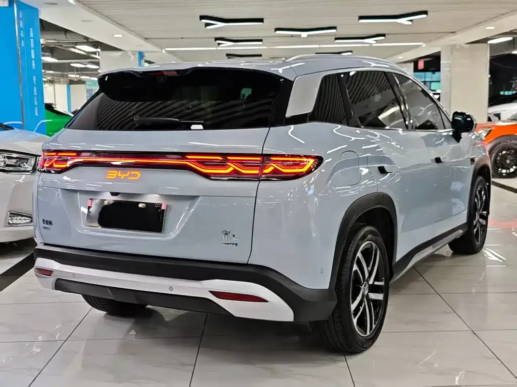 BYD L DM-i — фото 2