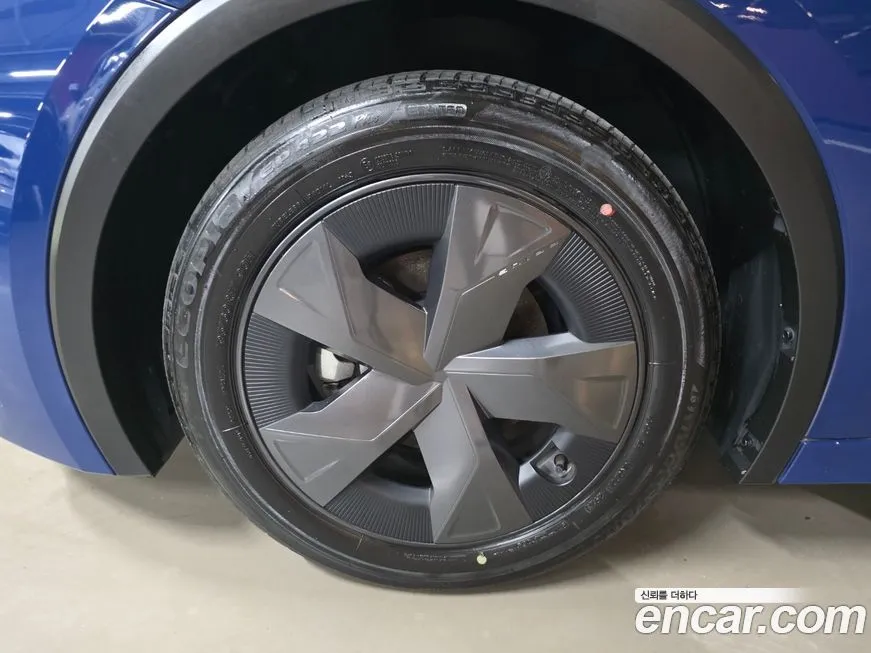 Toyota Prius 2024 из KR, фото 8