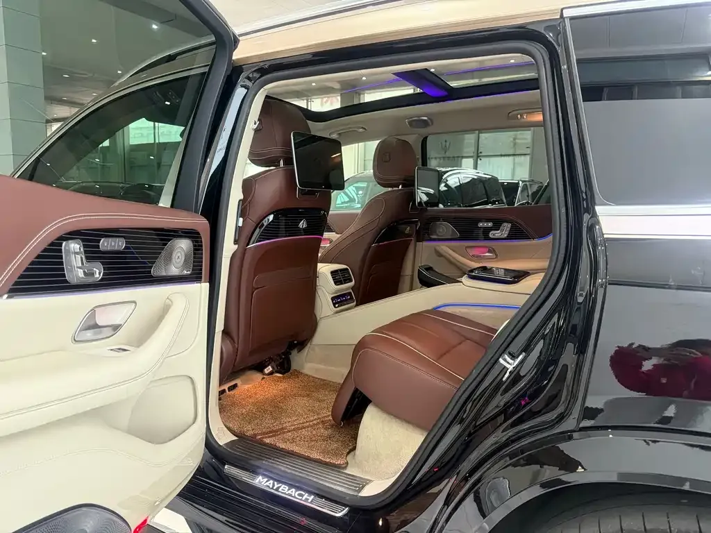 Mercedes-Benz GLS 2023 из CN, фото 9