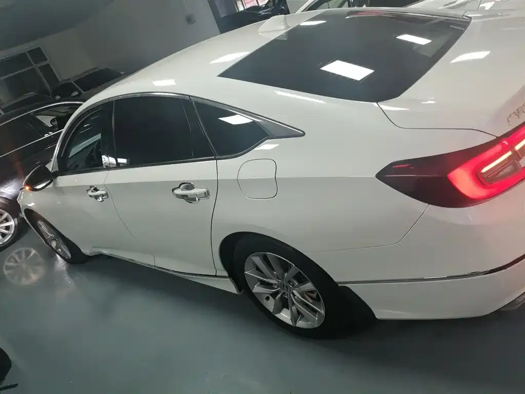 Honda Accord 2022 из CN, фото 5