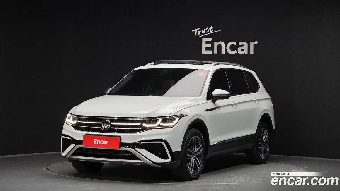 Volkswagen Tiguan — фото 1