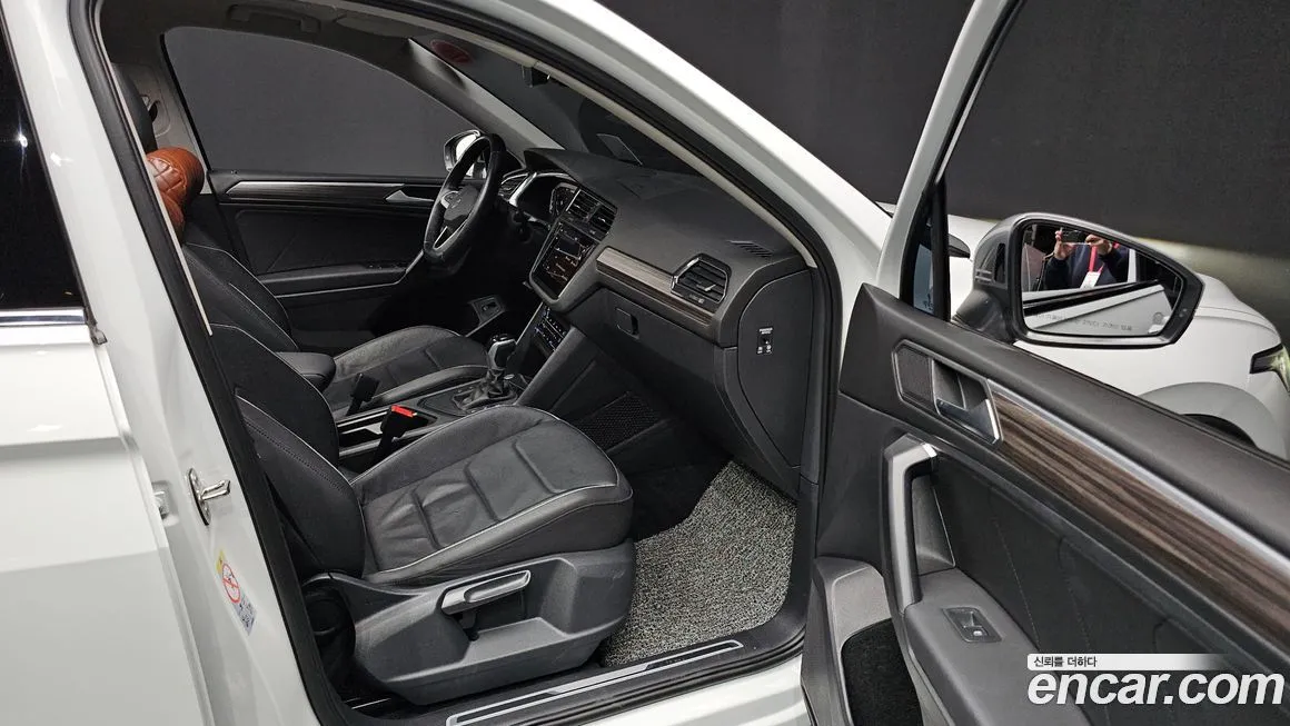 Volkswagen Tiguan — фото 10
