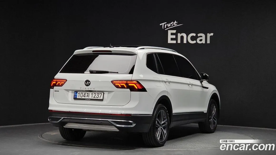 Volkswagen Tiguan — фото 2