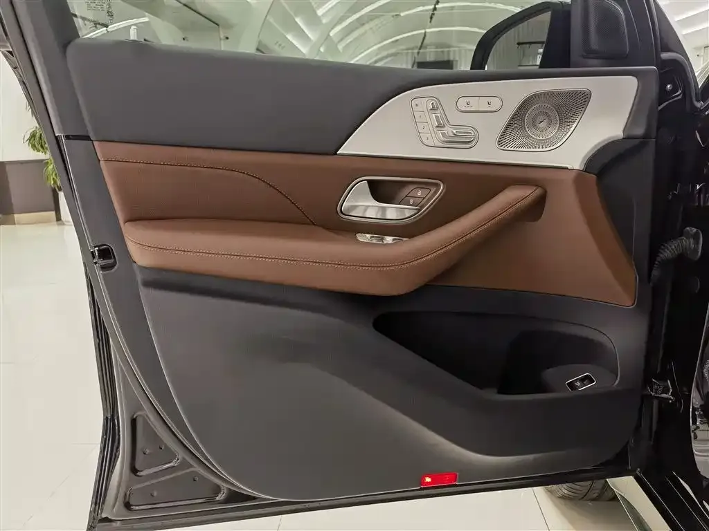 Mercedes-Benz GLS 2024 из CN, фото 8