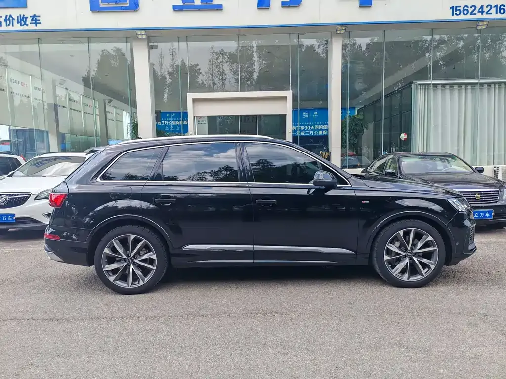 Audi Q7 — фото 2
