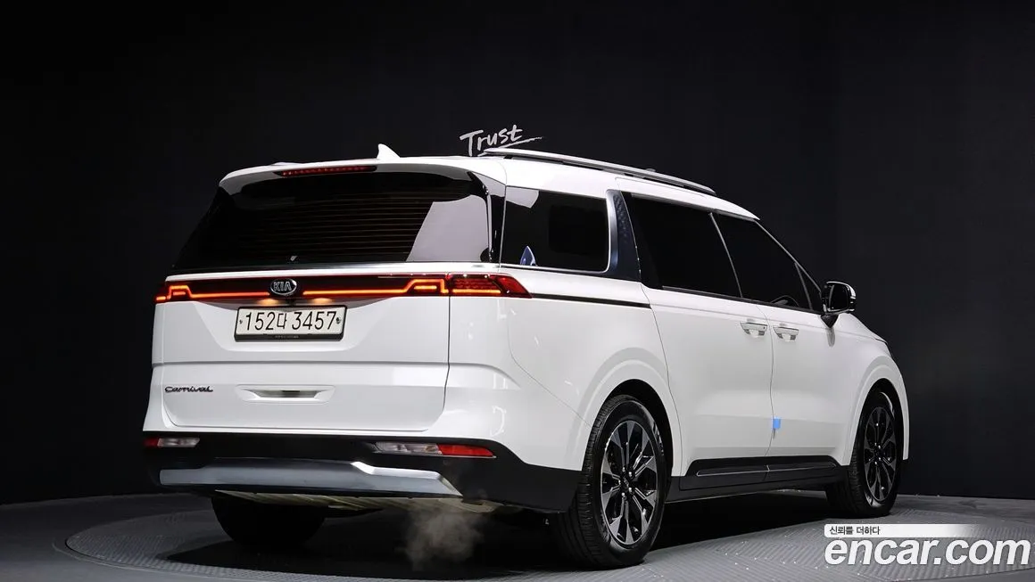 Kia Carnival — фото 2