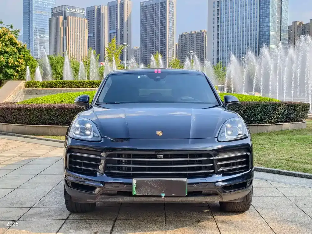 Porsche Cayenne Hybrid 2023 из CN, фото 2